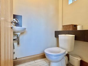 Downstairs W.C.- click for photo gallery